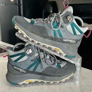 Merrell Women's Siren 4 GTX Waterproof Mid Hiking Boots size 6.5